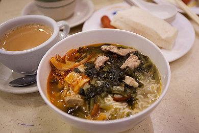 《光与影：33号远征队》目前是2025年评分最高的游戏